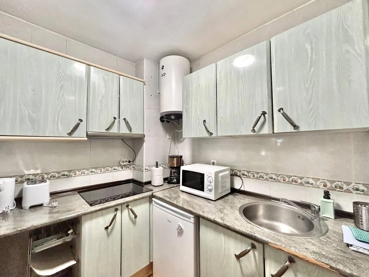 Apartment Apt En El Puerto De Fuengirola A 200M De La Playa Santa Fe de los Boliches